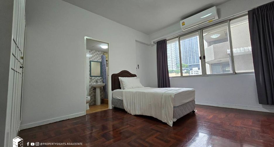 Condo en alquiler de 3 habitaciones en Khlong Toei, Bangkok