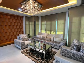 Reihenhaus zur Miete mit 5 Zimmer in Khlong Toei, Bangkok