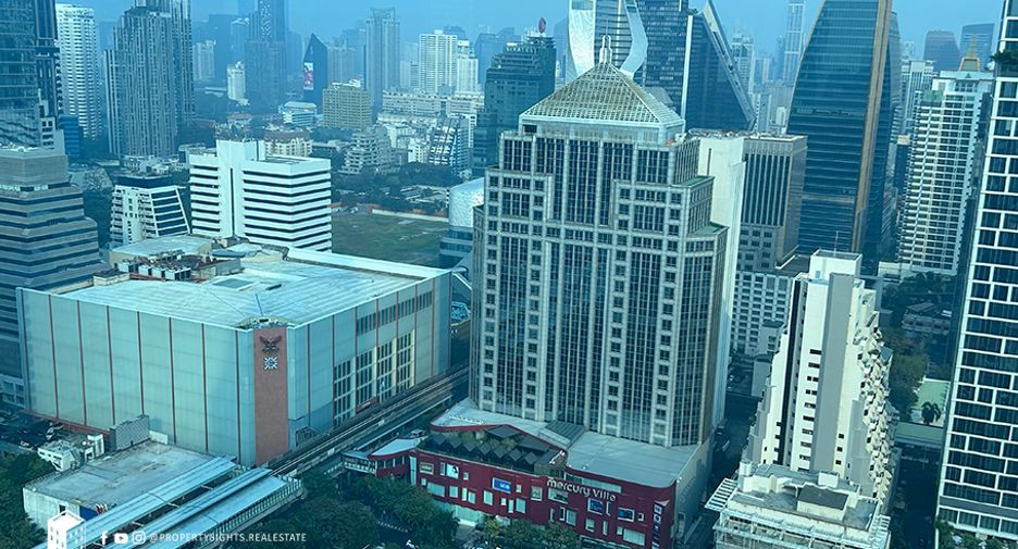 For rent 2 bedrooms condo in Pathum Wan, Bangkok