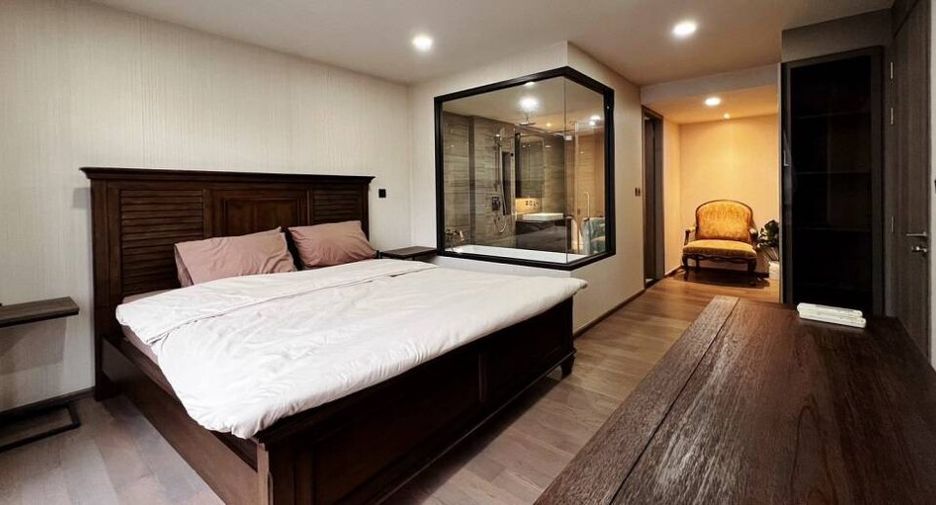 For rent 2 bedrooms condo in Pathum Wan, Bangkok