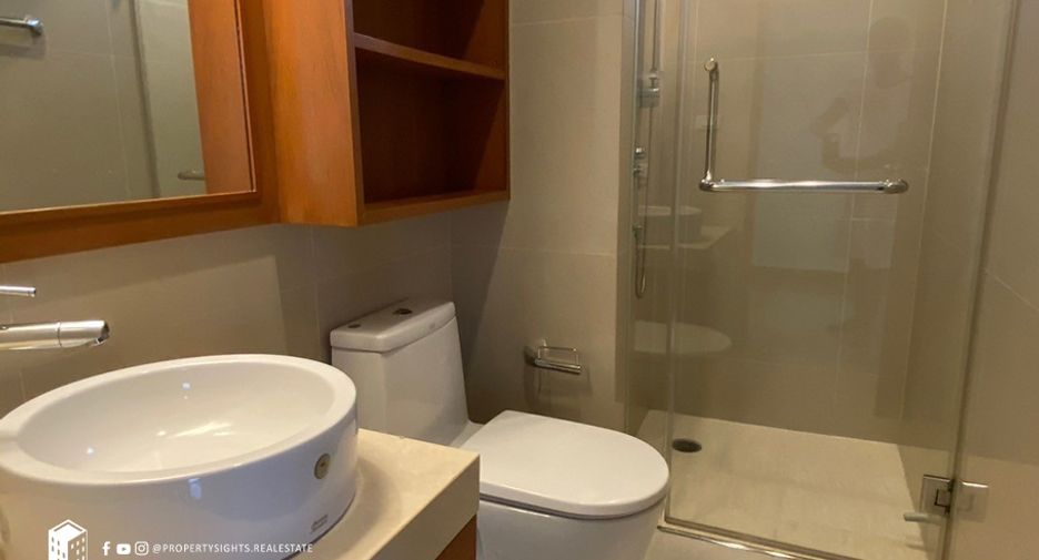 For rent 4 bedrooms house in Khlong Toei, Bangkok