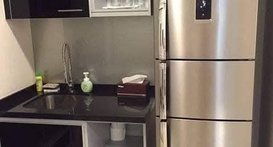Condo en alquiler de 2 habitaciones en Khlong Toei, Bangkok