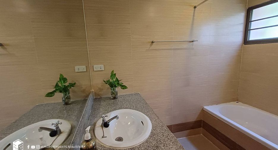 For rent 2 ベッドルーム condo in Khlong Toei, Bangkok
