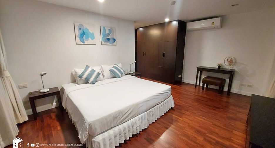 For rent 4 ベッドルーム condo in Sathon, Bangkok