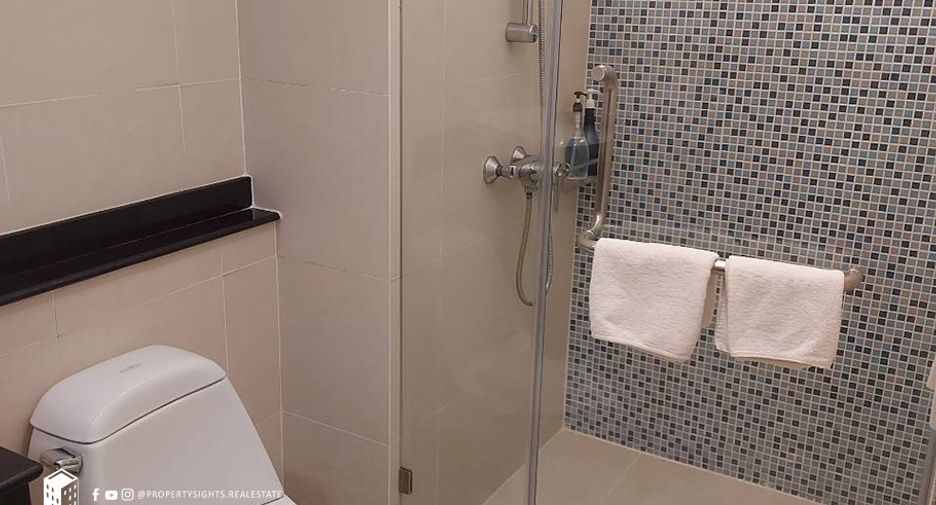 For rent 4 ベッドルーム condo in Sathon, Bangkok