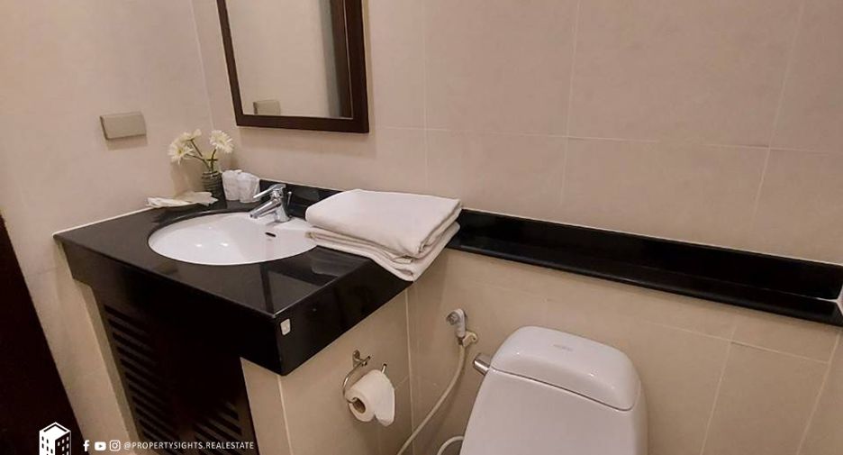 For rent 4 ベッドルーム condo in Sathon, Bangkok