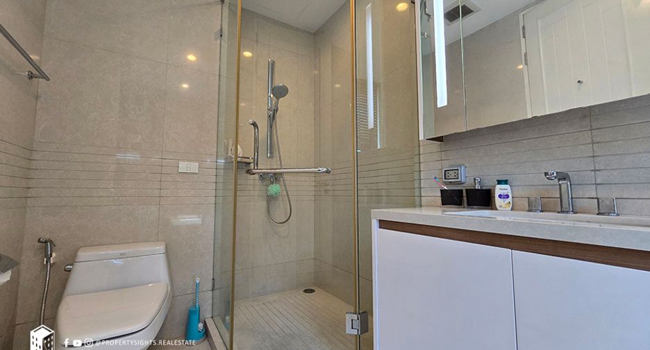 Condo en alquiler de 2 habitaciones en Pathum Wan, Bangkok