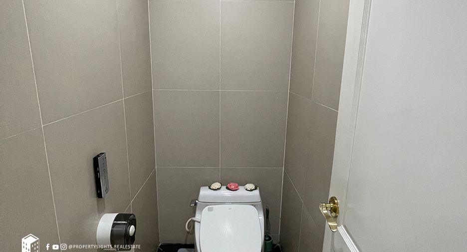 À vendre 1 chambre condo à Sathon, Bangkok