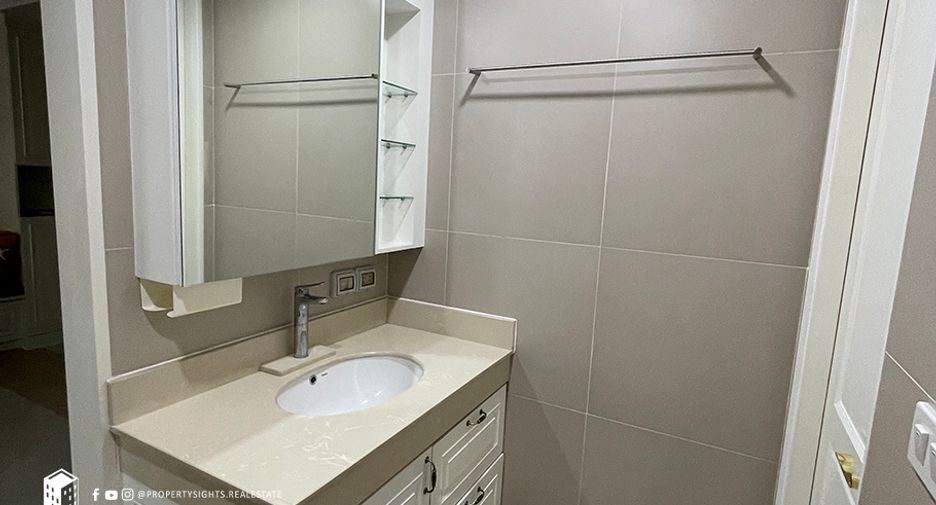 À vendre 1 chambre condo à Sathon, Bangkok