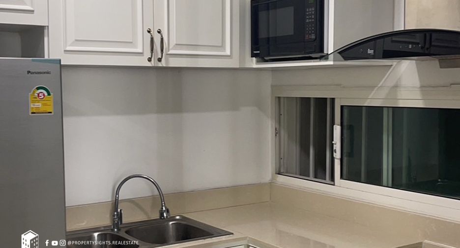 À vendre 1 chambre condo à Sathon, Bangkok