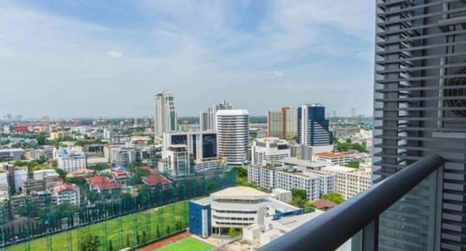 For rent 2 bedrooms condo in Khlong Toei, Bangkok