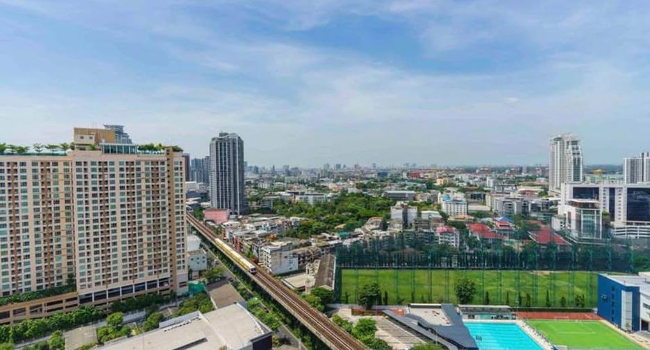 For rent 2 bedrooms condo in Khlong Toei, Bangkok