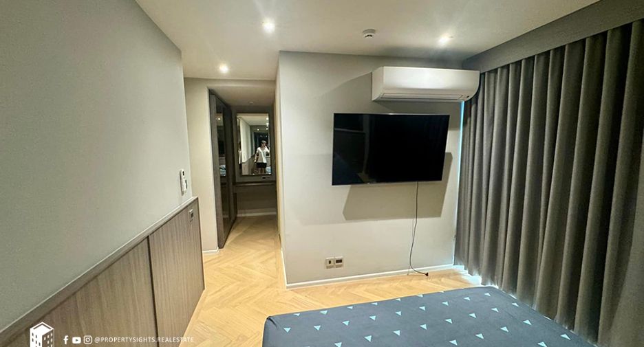 For rent 2 bedrooms condo in Watthana, Bangkok