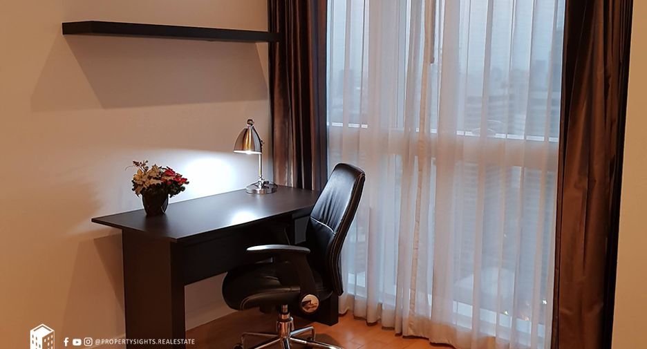 For rent 2 bedrooms condo in Khlong Toei, Bangkok