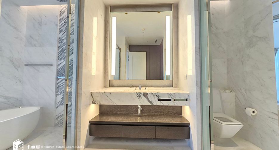 For rent 2 bedrooms condo in Bang Kho Laem, Bangkok