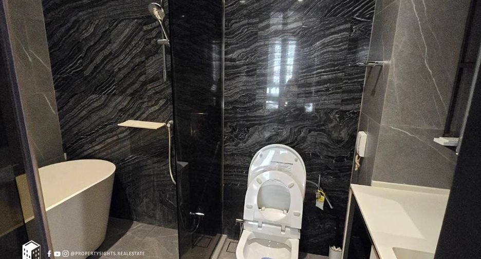 For sale 2 bedrooms condo in Watthana, Bangkok
