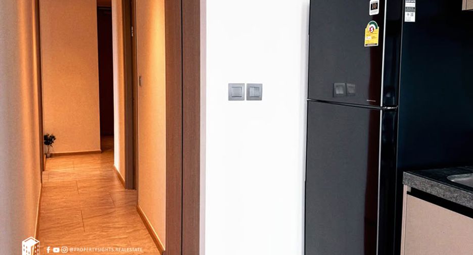 For rent 2 bedrooms condo in Huai Khwang, Bangkok