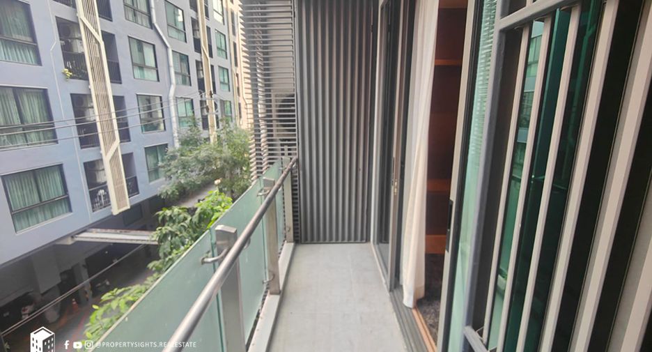 For rent 2 bedrooms condo in Khlong Toei, Bangkok