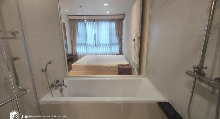 For rent 2 bedrooms condo in Khlong Toei, Bangkok
