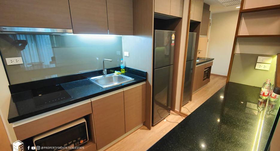 For rent 2 bedrooms condo in Khlong Toei, Bangkok