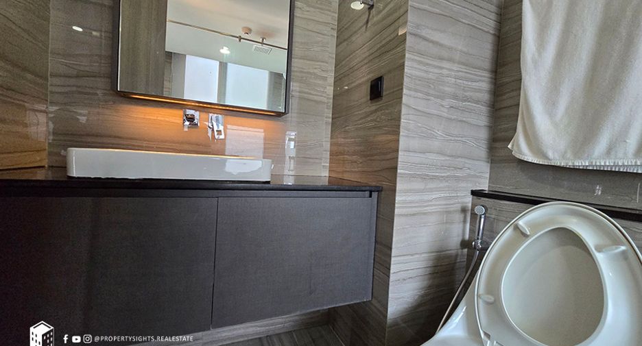 For rent 2 ベッドルーム condo in Pathum Wan, Bangkok