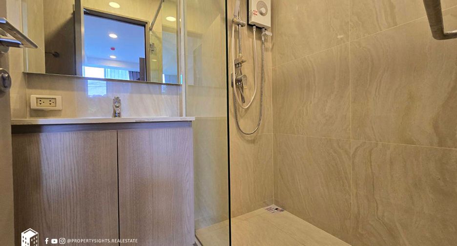 For rent 1 bed condo in Watthana, Bangkok