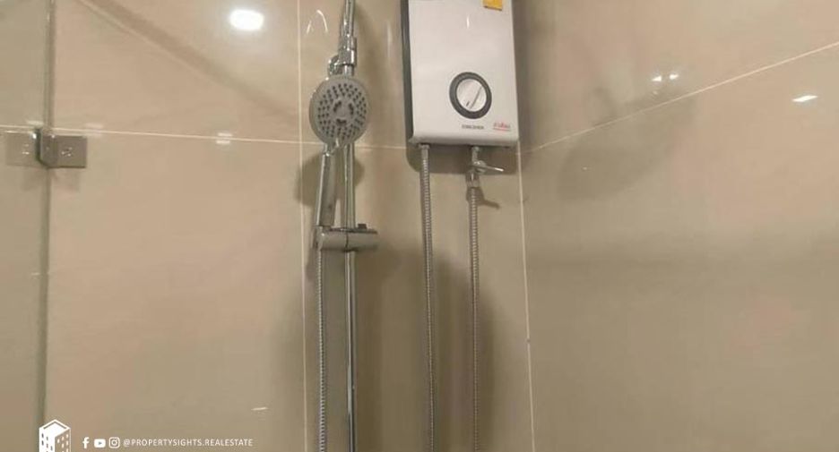 For rent 2 bedrooms condo in Pathum Wan, Bangkok