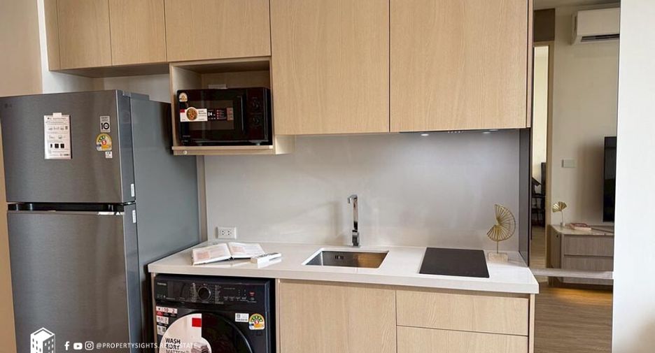 For rent 2 bedrooms condo in Watthana, Bangkok