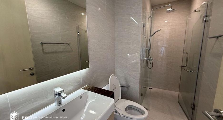For rent 2 bedrooms condo in Watthana, Bangkok