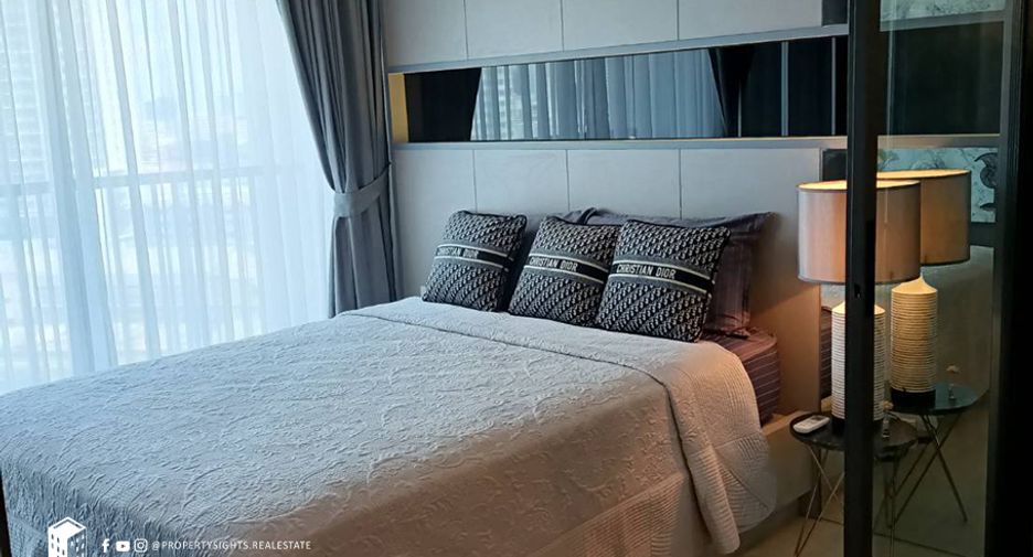 For rent 2 bedrooms condo in Khlong Toei, Bangkok
