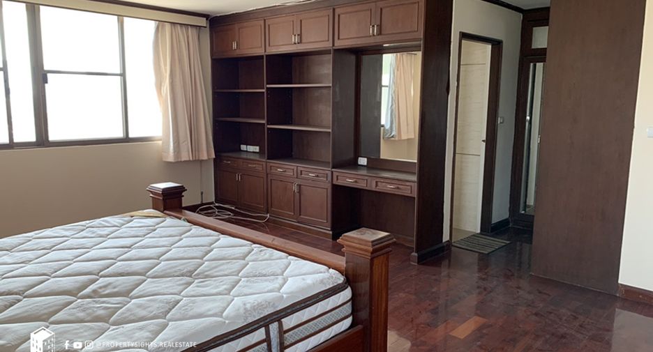 Condo en alquiler de 3 habitaciones en Khlong Toei, Bangkok