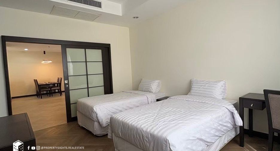 For rent 2 bedrooms condo in Watthana, Bangkok