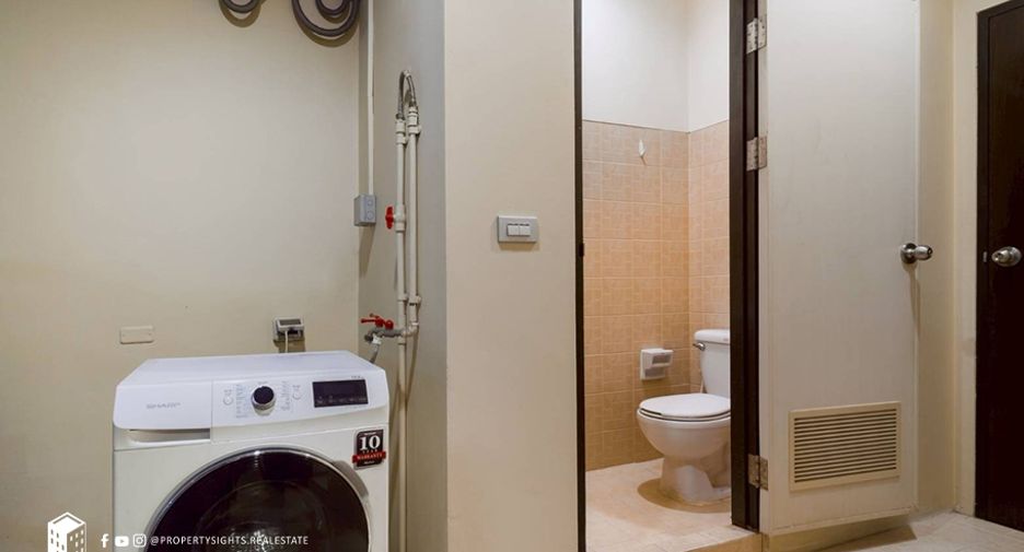 For rent 3 bedrooms condo in Watthana, Bangkok