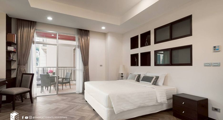 For rent 3 bedrooms condo in Watthana, Bangkok