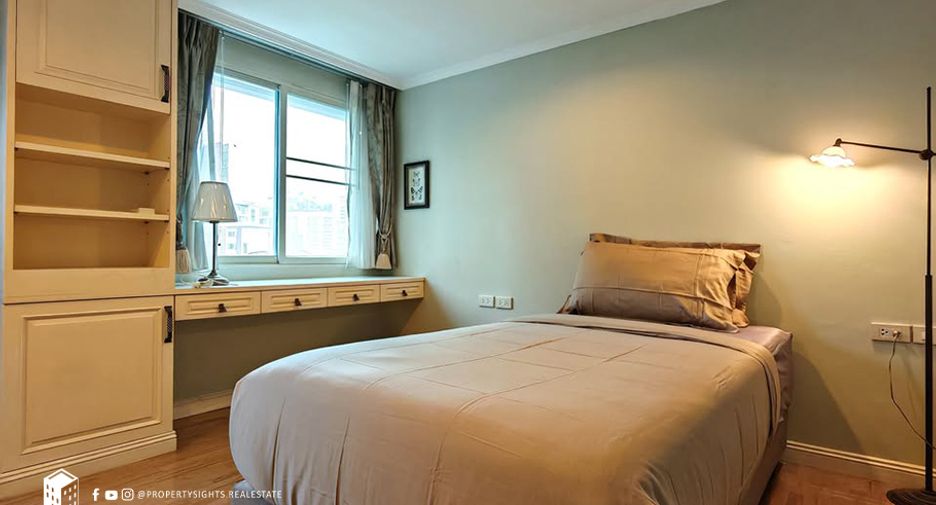 For rent 2 bedrooms condo in Pathum Wan, Bangkok
