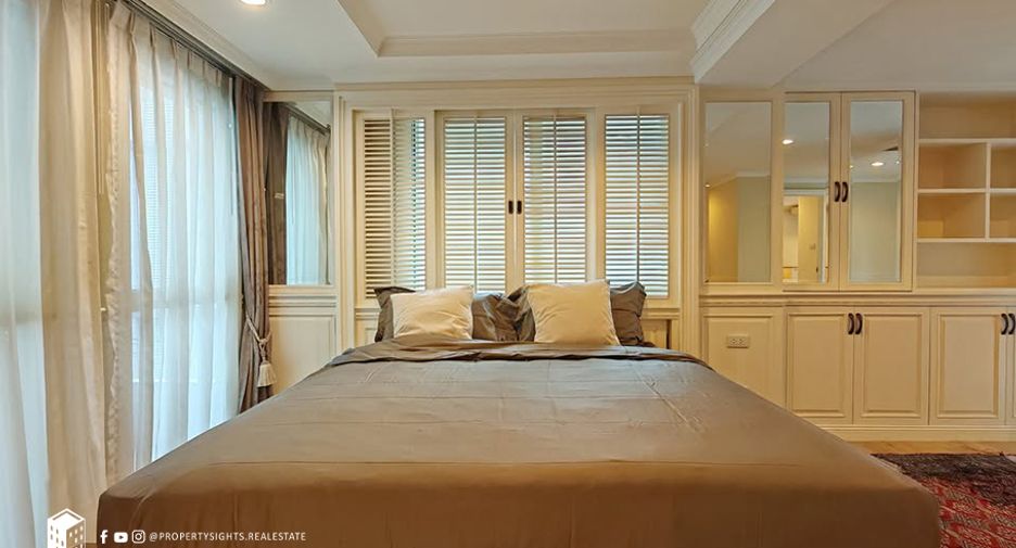 For rent 2 bedrooms condo in Pathum Wan, Bangkok