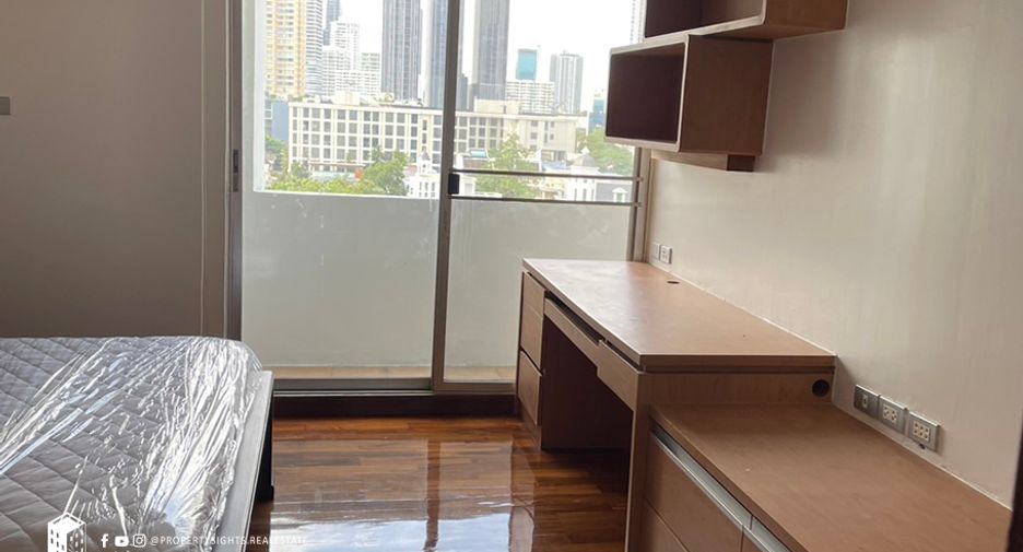 For rent 3 bedrooms condo in Watthana, Bangkok