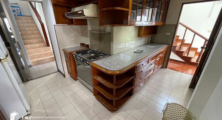 Wohnung zur Miete mit 2 Zimmer in Watthana, Bangkok