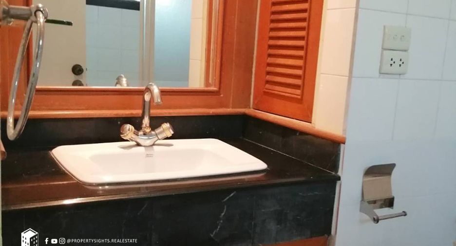For sale 2 bedrooms condo in Watthana, Bangkok