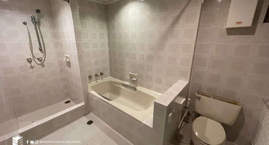 Wohnung zur Miete mit 4 Zimmer in Watthana, Bangkok
