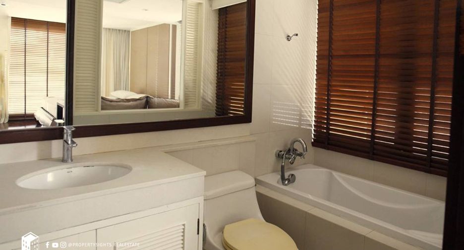 À louer 2 chambres condo à Pathum Wan, Bangkok