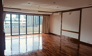 ให้เช่า 4 ห้องนอน คอนโด ใน วัฒนา, กรุงเทพฯ