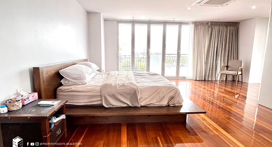 Condo en alquiler de 3 habitaciones en Watthana, Bangkok