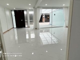 Reihenhaus zur Miete mit 3 Zimmer in Khlong Toei, Bangkok