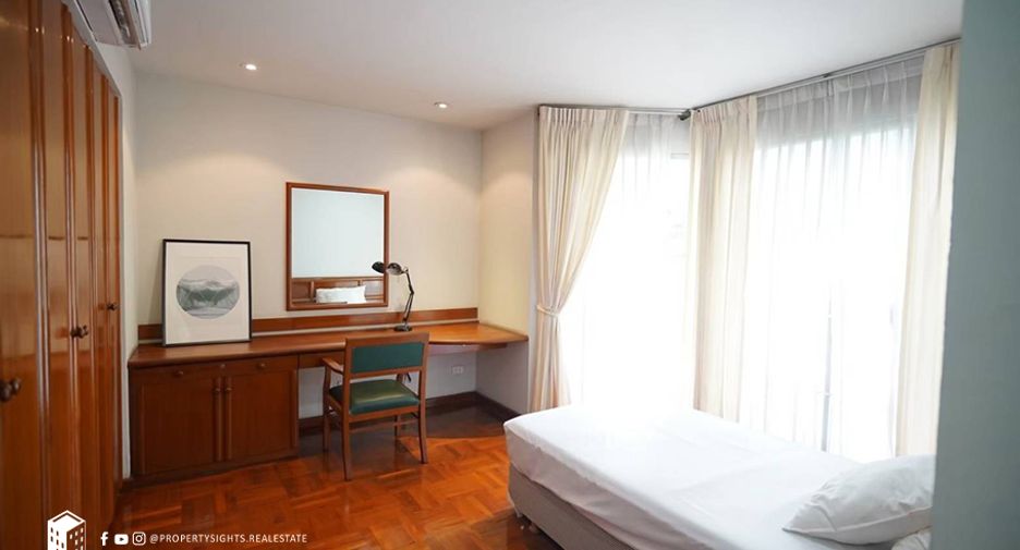 For rent 3 bedrooms condo in Khlong Toei, Bangkok
