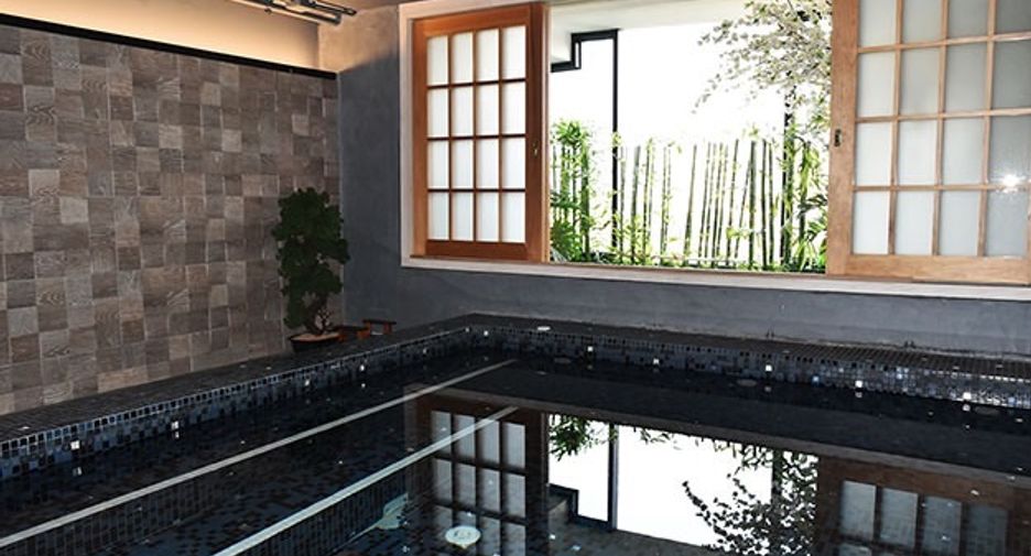 For rent 1 bed condo in Watthana, Bangkok