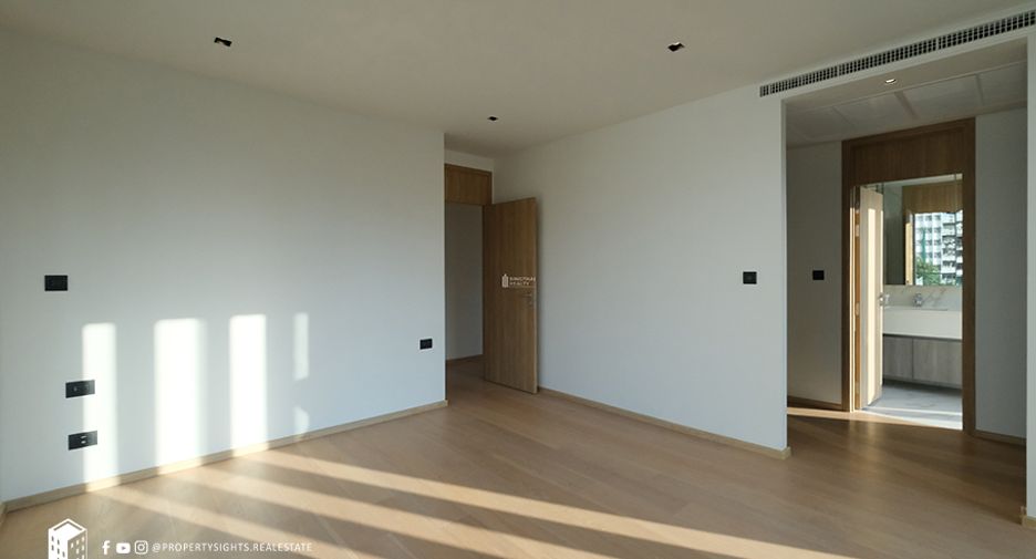 For sale 2 bedrooms condo in Watthana, Bangkok