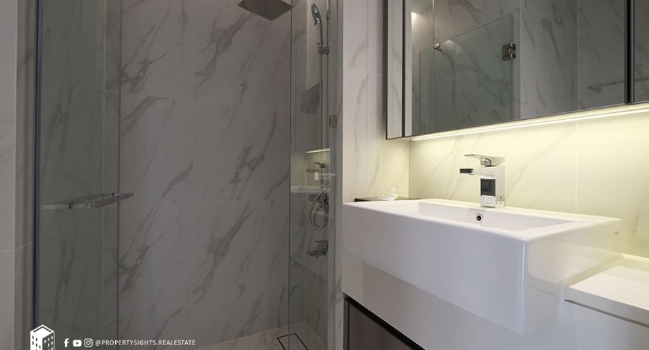 For sale 2 bedrooms condo in Watthana, Bangkok