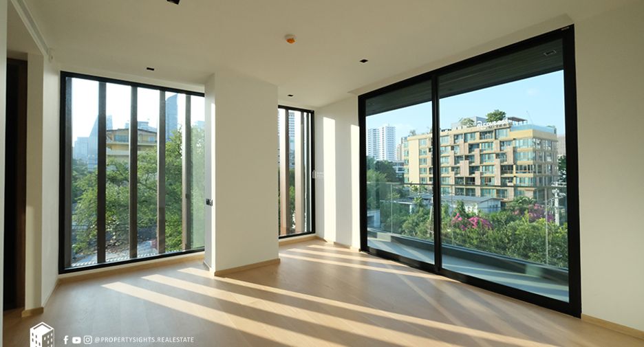 For sale 2 bedrooms condo in Watthana, Bangkok
