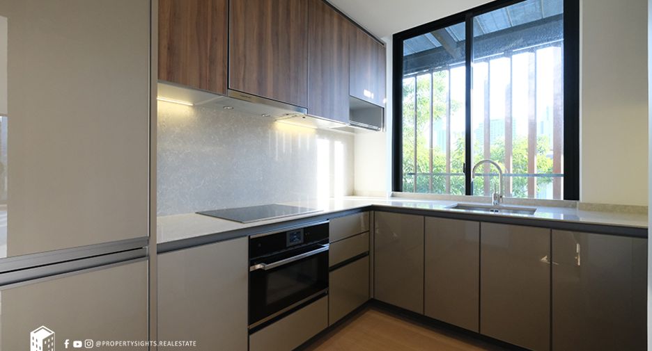 For sale 2 bedrooms condo in Watthana, Bangkok